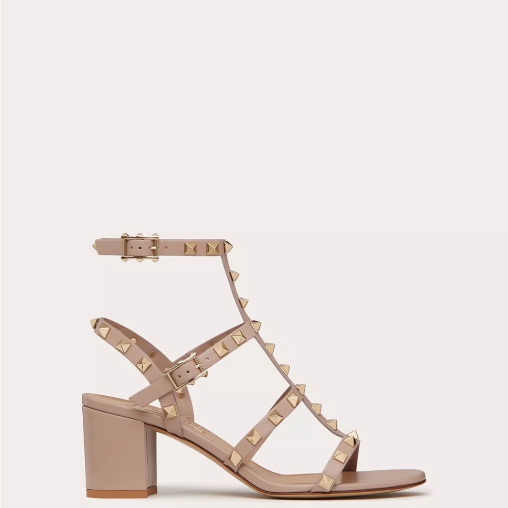 Valentino Garavani Rockstud calfskin leather sandal. Size 6 Color: Poudre